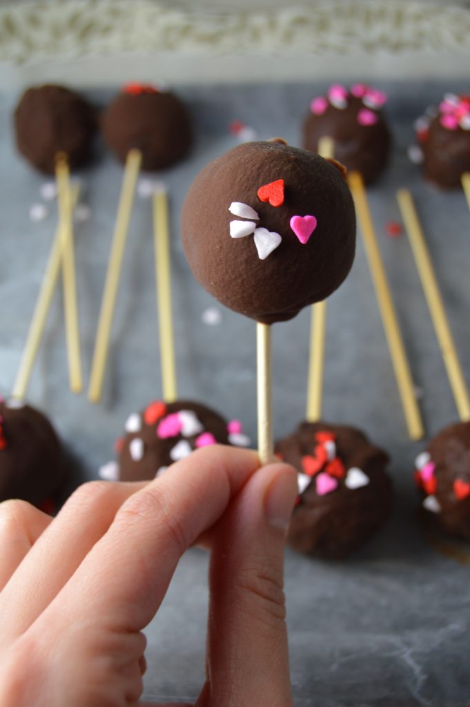 These chocolate cake pops are so easy to make, and so much fun! Only 3 ingredients involved.