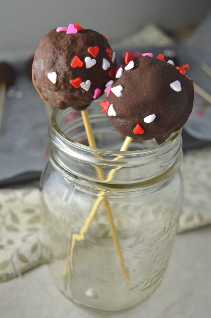 These chocolate cake pops are so easy to make, and so much fun! Only 3 ingredients involved.