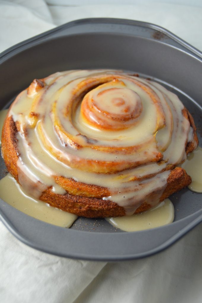 Easy Giant Cinnamon Roll Cake