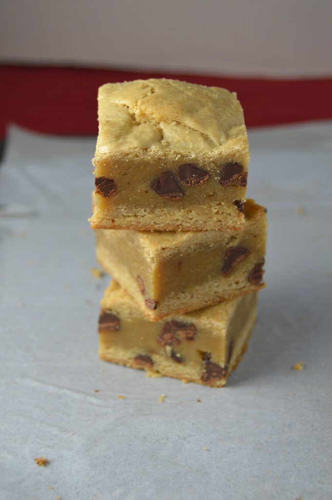 Your favourite chocolate chip cookie in bar form! Soft and chewy and packed with chocolate chips.