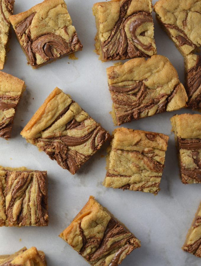 These are the best blondies I have ever made so far! I love me a good chewy blondies recipe. Beautifully swirled with Nutella.