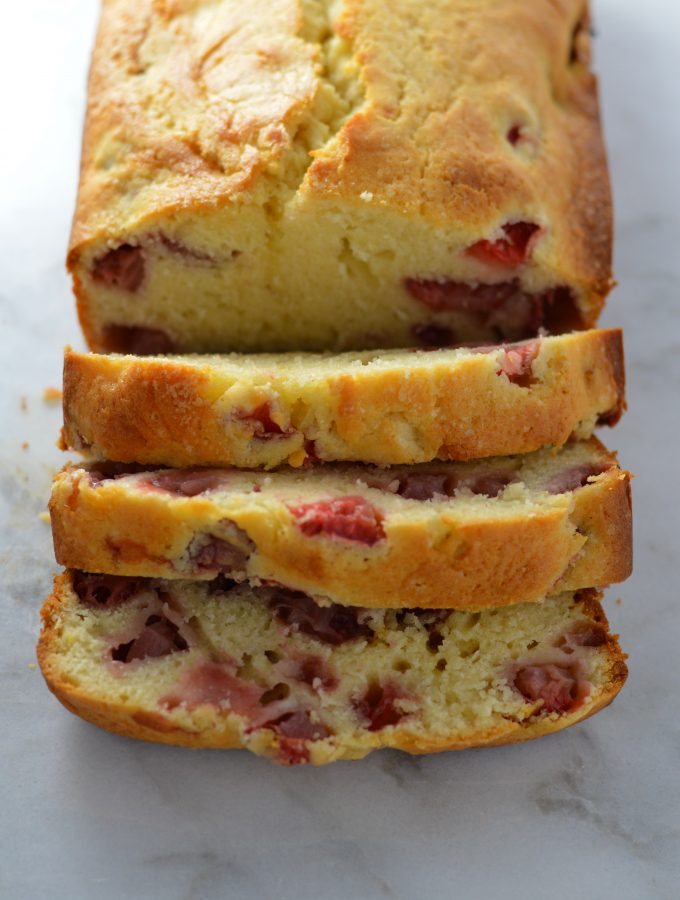 Moist strawberry bread that is so easy to make. Perfect spring recipe.