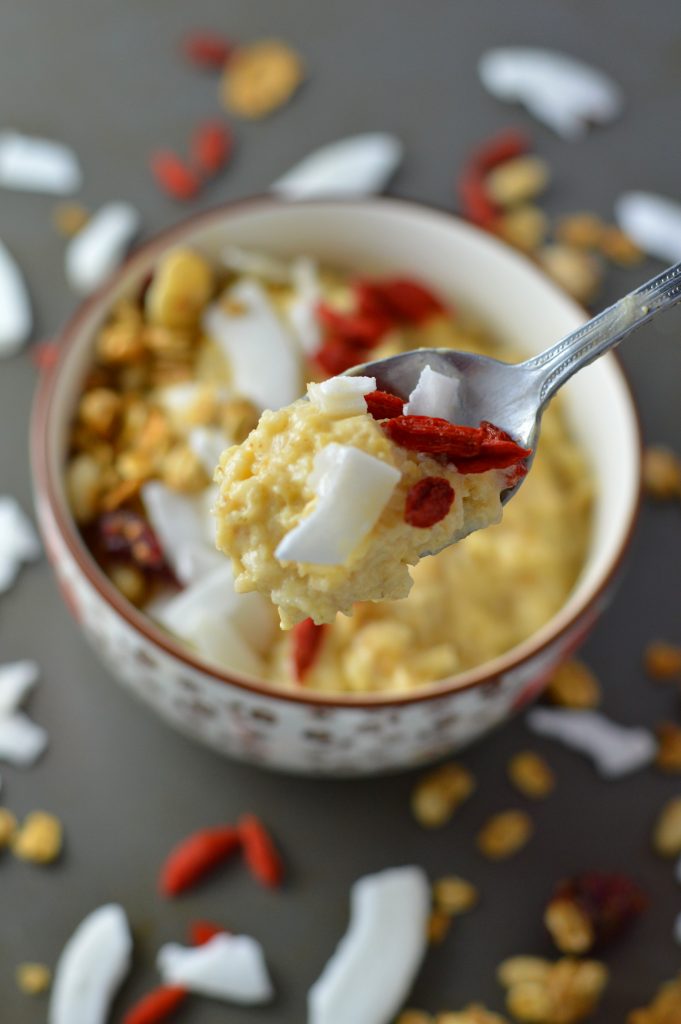 Addicted to this kefir breakfast bowl! Specifically, oatmeal made with mango coconut kefir topped with coconut, goji berries and granola. 5 ingredients and ready in under 15 minutes!