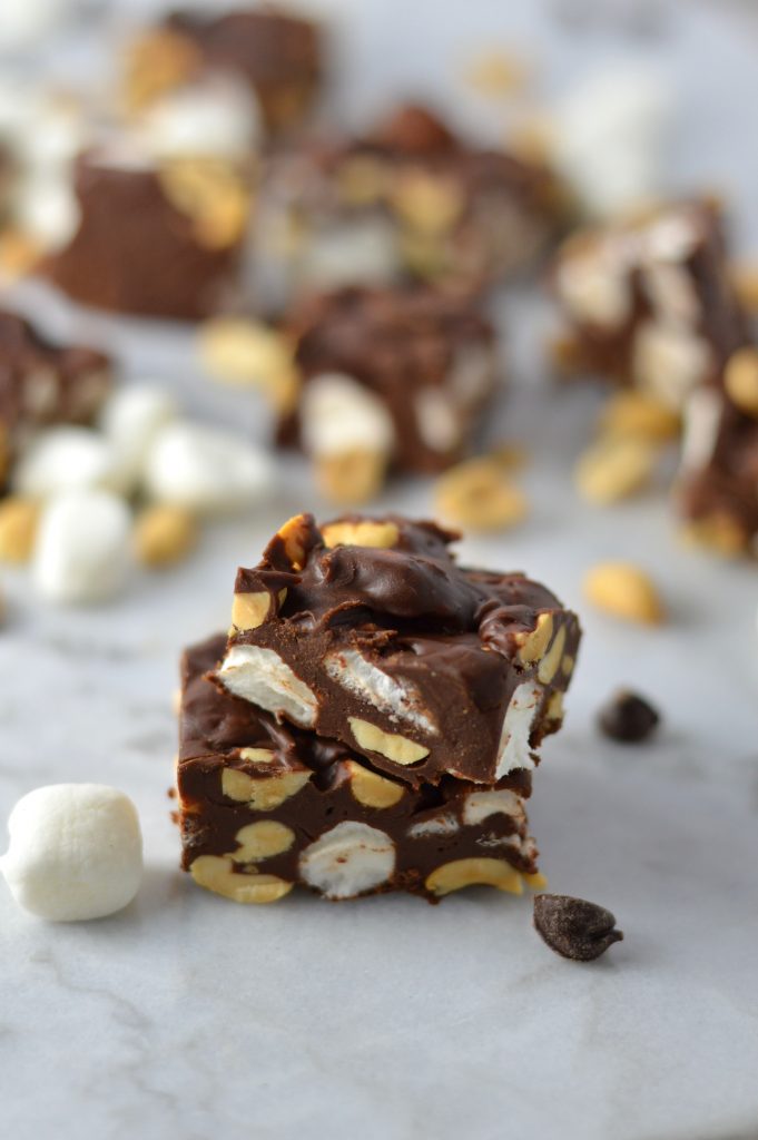 Super easy rocky road fudge recipe made with condensed milk. 5 ingredients and no bake, this is perfect for the summer.