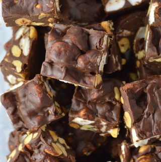 Super easy rocky road fudge recipe made with condensed milk. 5 ingredients and no bake, this is perfect for the summer.