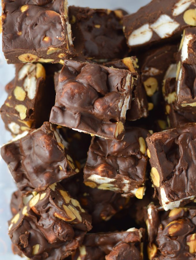 Super easy rocky road fudge recipe made with condensed milk. 5 ingredients and no bake, this is perfect for the summer.