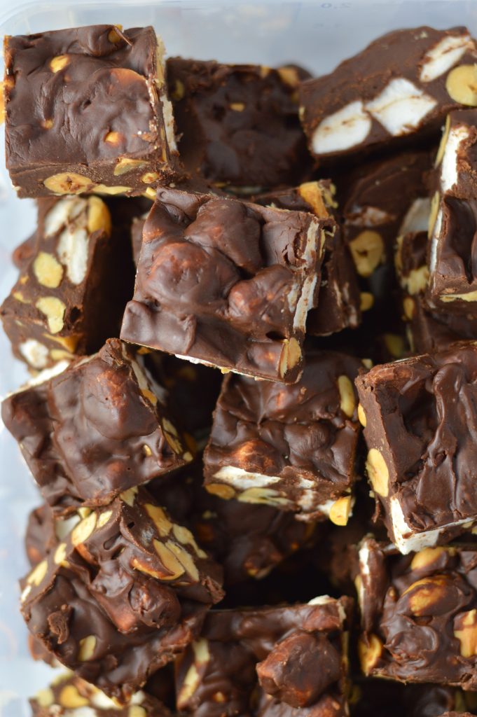 Super easy rocky road fudge recipe made with condensed milk. 5 ingredients and no bake, this is perfect for the summer.