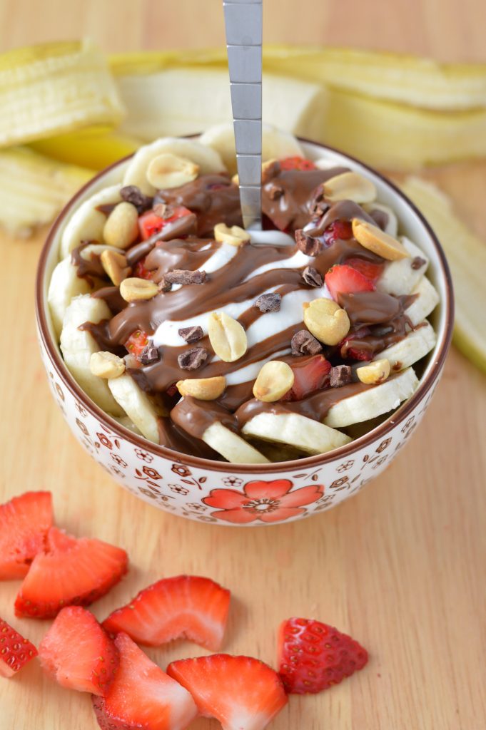 This banana split oatmeal is like a dessert that you can have for breakfast. This is the perfect treat to begin your morning.