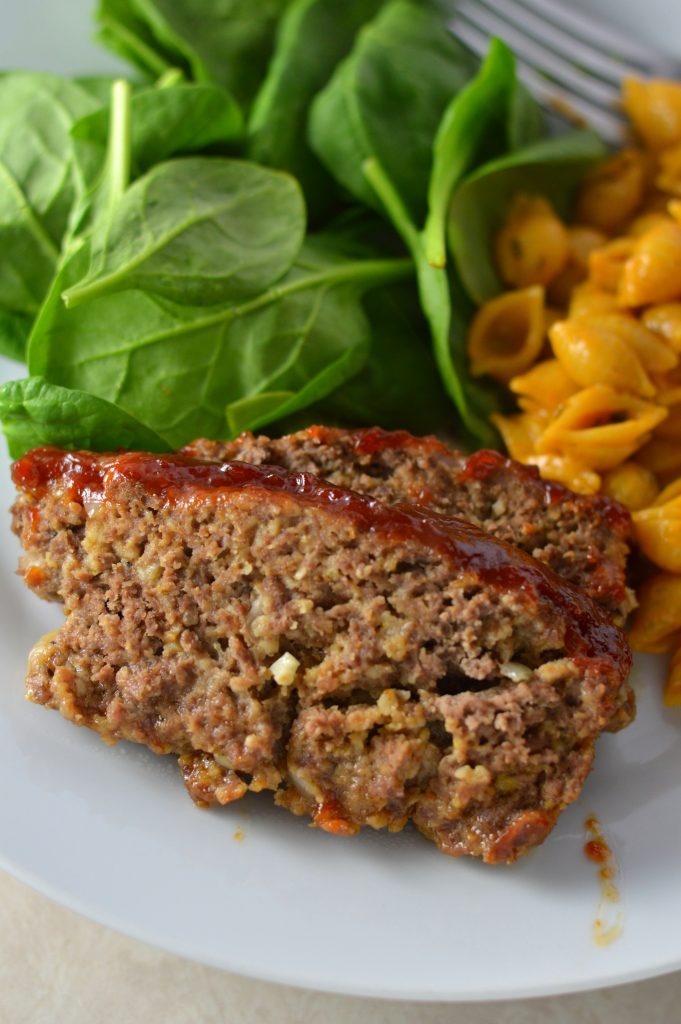 Brown sugar meatloaf recipe made with ketchup and Worcestershire sauce. Makes an easy weekday dinner idea. 