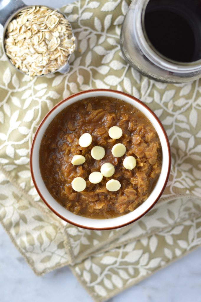 This White Mocha Oatmeal recipe is so quick and easy to make! Ready in under 10 minutes, this makes a filling breakfast idea.