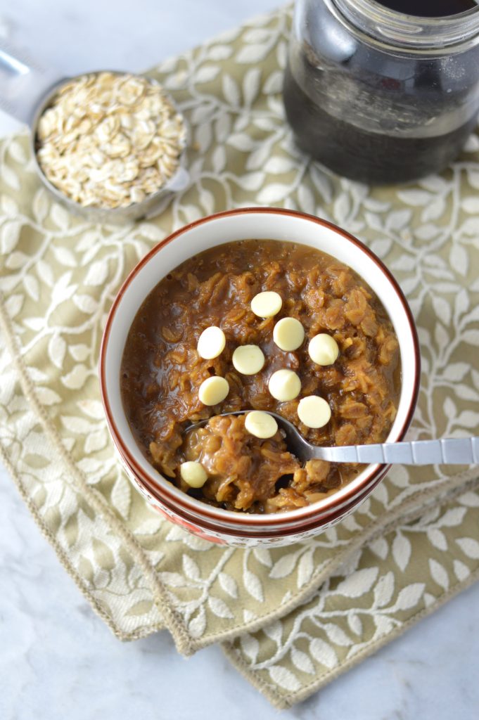 This White Mocha Oatmeal recipe is so quick and easy to make! Ready in under 10 minutes, this makes a filling breakfast idea.