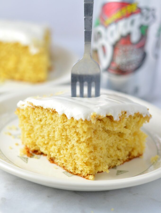 Easy Root Beer Float Cake