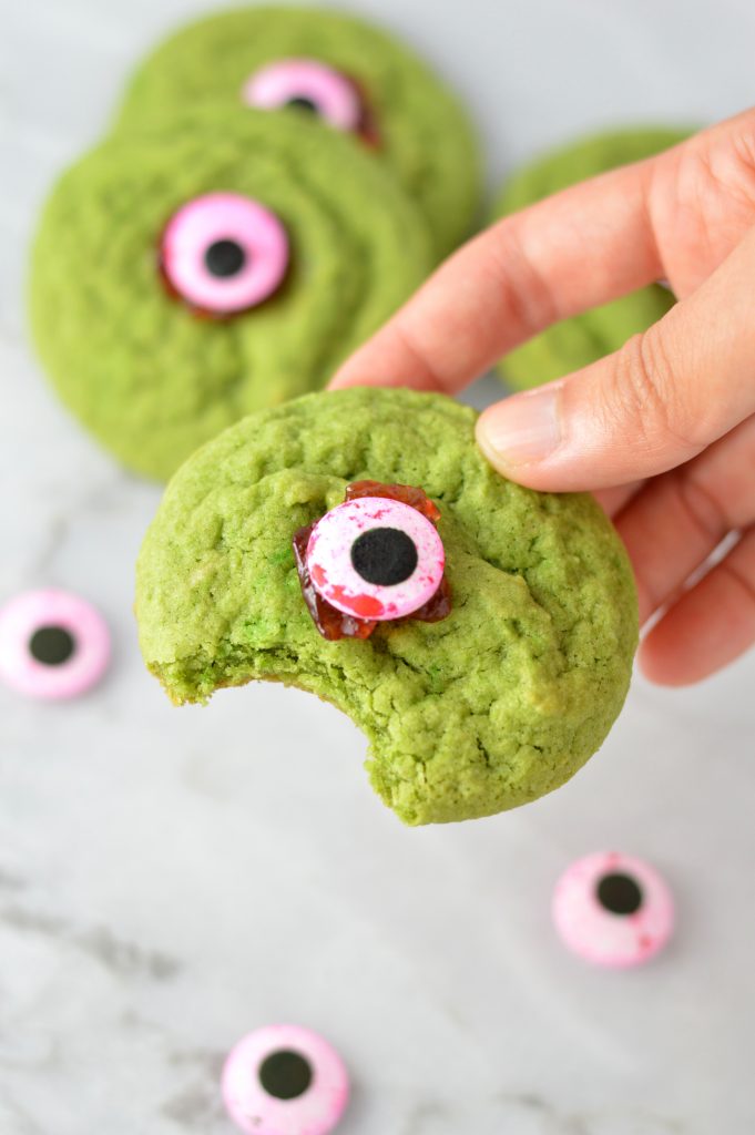 These Monster Eyeball Cookies are perfect for Halloween. So easy and fun to make and eat, they make a great snack or dessert recipe.