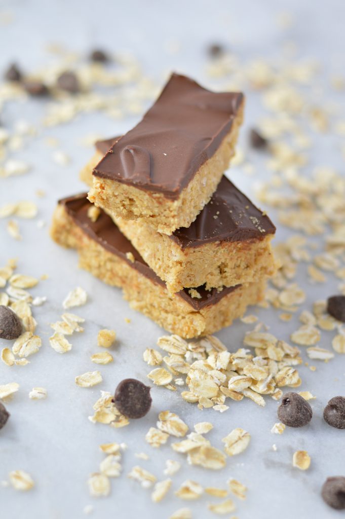 Homemade No Bake Oat and Chocolate Protein Bars made with peanut butter and rice krispie cereal. Vegan, and can be made gluten free.