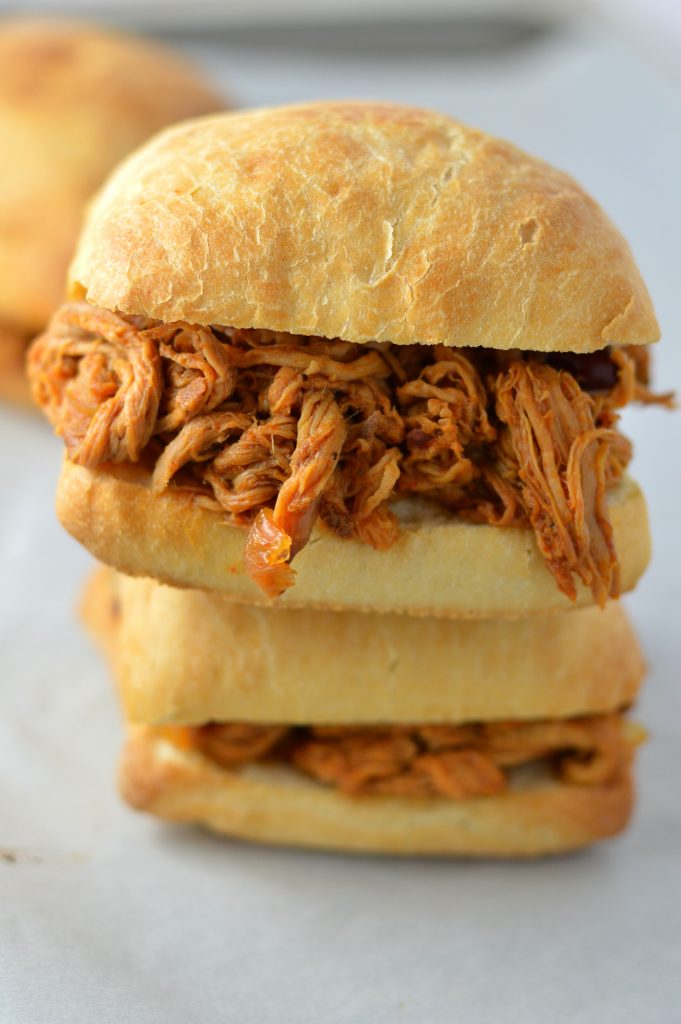 Easy Slow Cooker Pulled Pork recipe is perfect for a weekday dinner. Made with pork tenderloin and kidney beans.