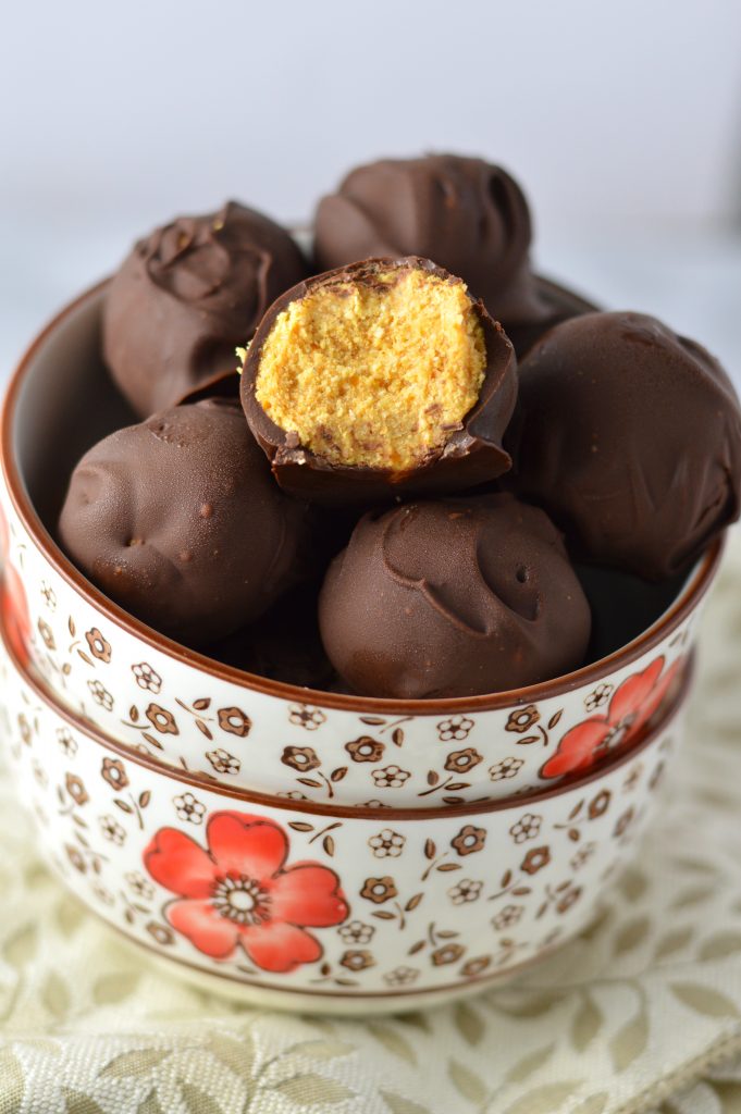 No Bake Vegan Coconut Flour Pumpkin Truffles recipe tastes like pumpkin pie, but so much better for you. Made with coconut butter and dark chocolate.