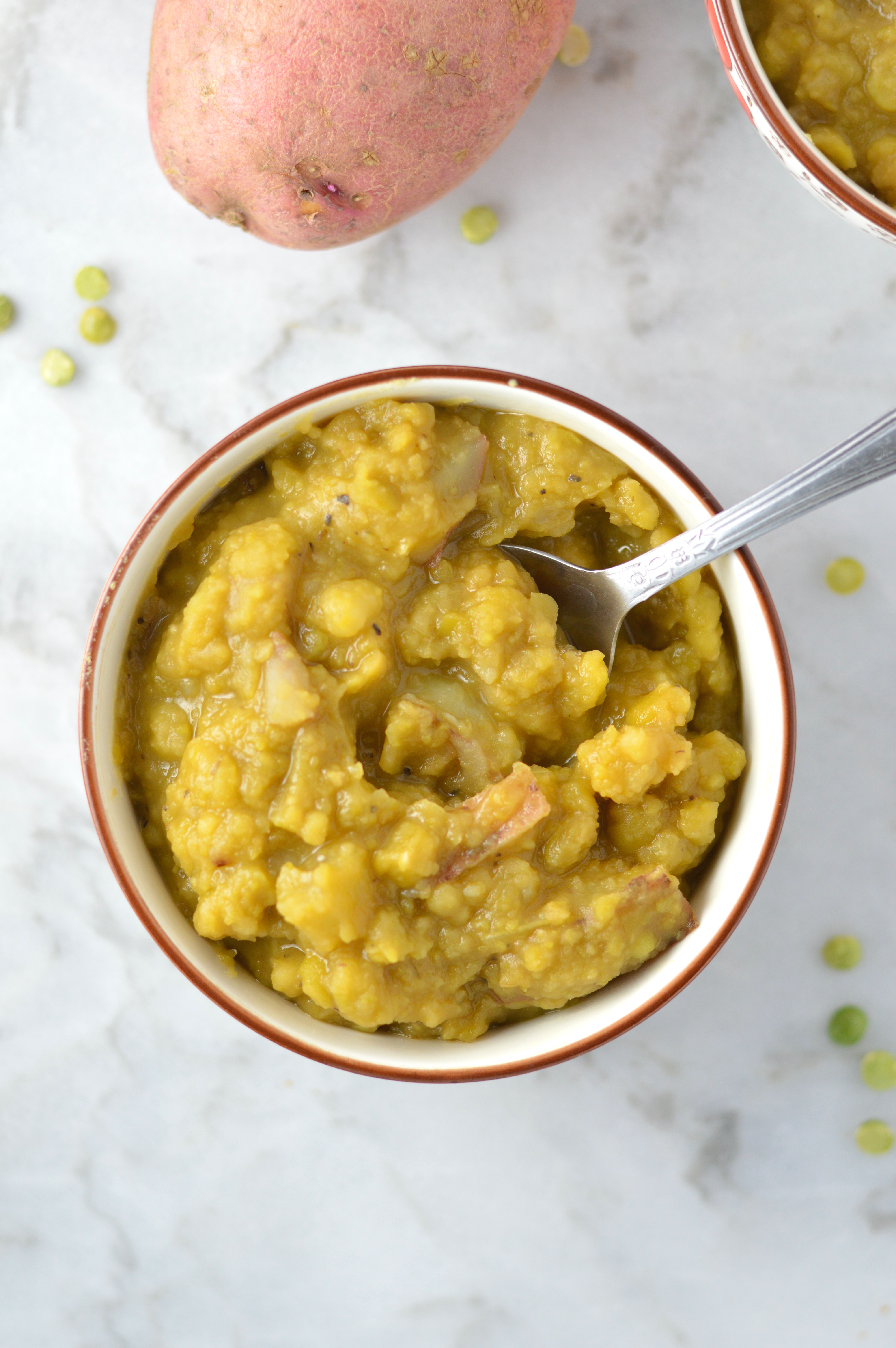 Simple Vegan Split Pea Soup that is gluten free and super easy to make. Thick and creamy, this is the ultimate comfort food.