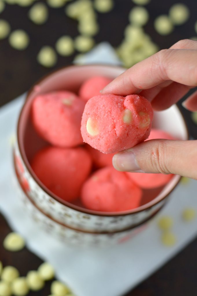 White Chocolate Coconut Flour Cookie Dough recipe is so easy to make, and perfect for Valentine's Day or Canada Day. Gluten free and egg free.