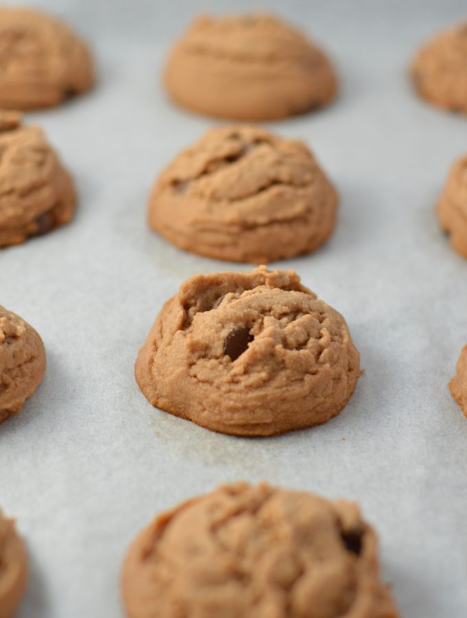 Easy Chocolate Chip Nutella Drop Cookies for when you want a quick dessert recipe to make with 6 ingredients. These cookies are eggless, and will almost melt in your mouth.