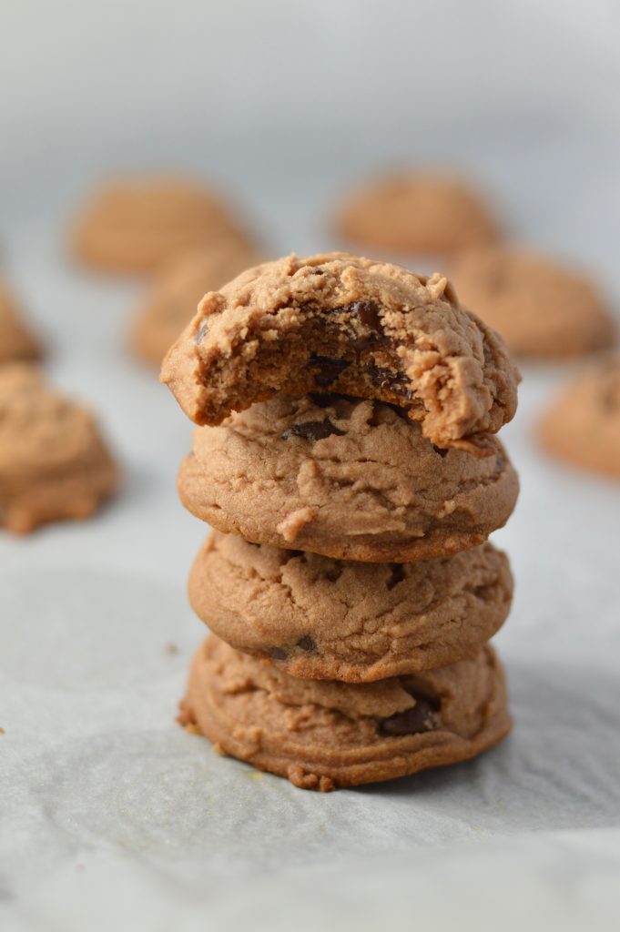 Easy Chocolate Chip Nutella Drop Cookies for when you want a quick dessert recipe to make with 6 ingredients. These cookies are eggless, and will almost melt in your mouth.