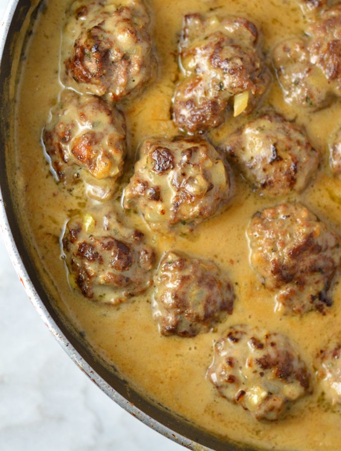 This Easy Meatballs in Dijon Gravy recipe is the perfect quick and simple weeknight dinner idea. The mustard sauce brings this dish to the next level!