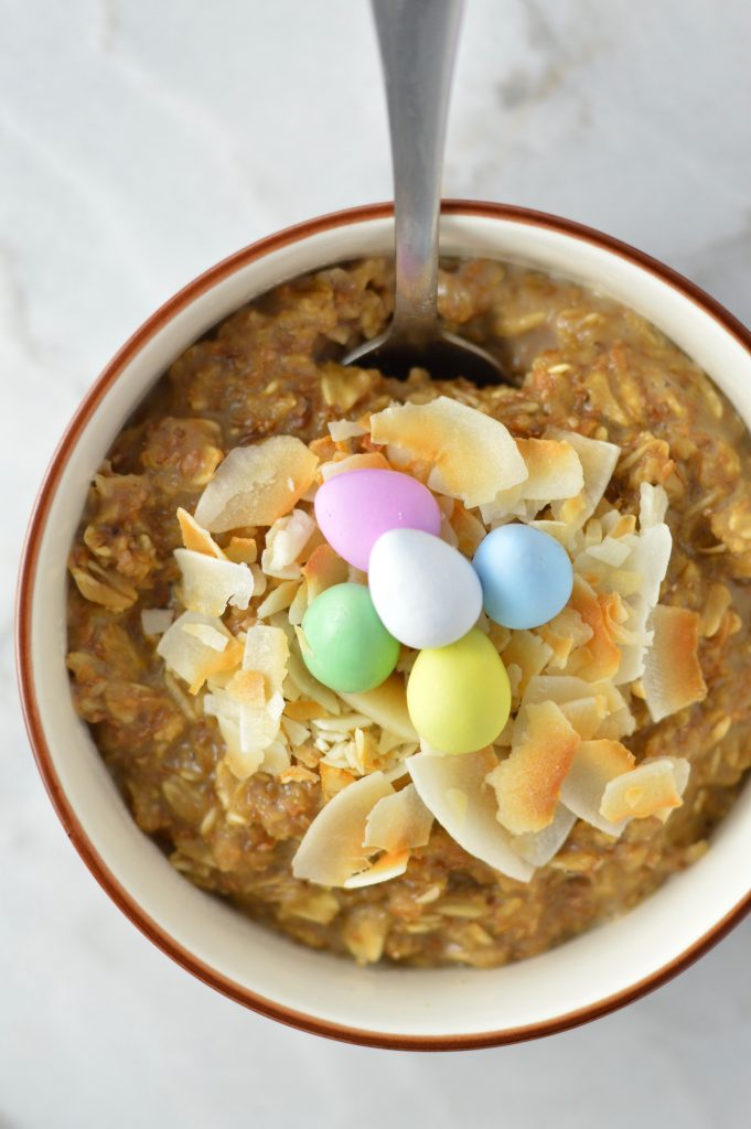 This Mini Egg Coffee Oatmeal is the perfect breakfast for Easter morning. Ready in under 10 minutes, this makes a quick and easy filling morning treat.