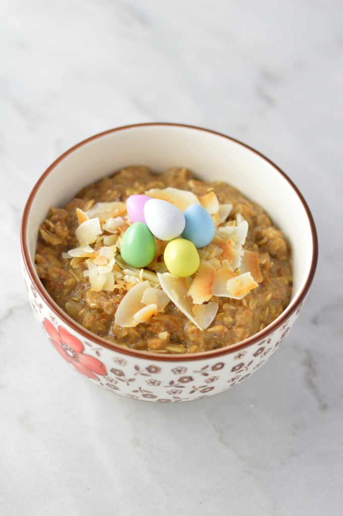 This Mini Egg Coffee Oatmeal is the perfect breakfast for Easter morning. Ready in under 10 minutes, this makes a quick and easy filling morning treat.