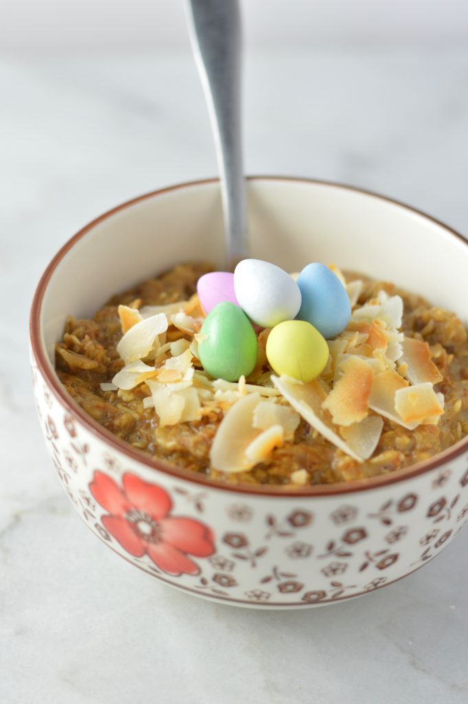 This Mini Egg Coffee Oatmeal is the perfect breakfast for Easter morning. Ready in under 10 minutes, this makes a quick and easy filling morning treat.