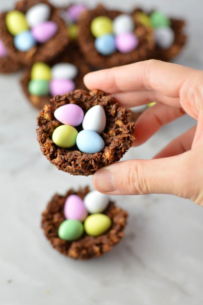 Easy Weetabix Chocolate Nests recipe is the perfect no bake snack to make for Easter. This dessert is made with only 4 ingredients.