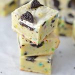 Easy Birthday Cake Oreo Blondies recipe. Made with white chocolate and 5 other ingredients, these quick bars make a great dessert or nut free snack idea.