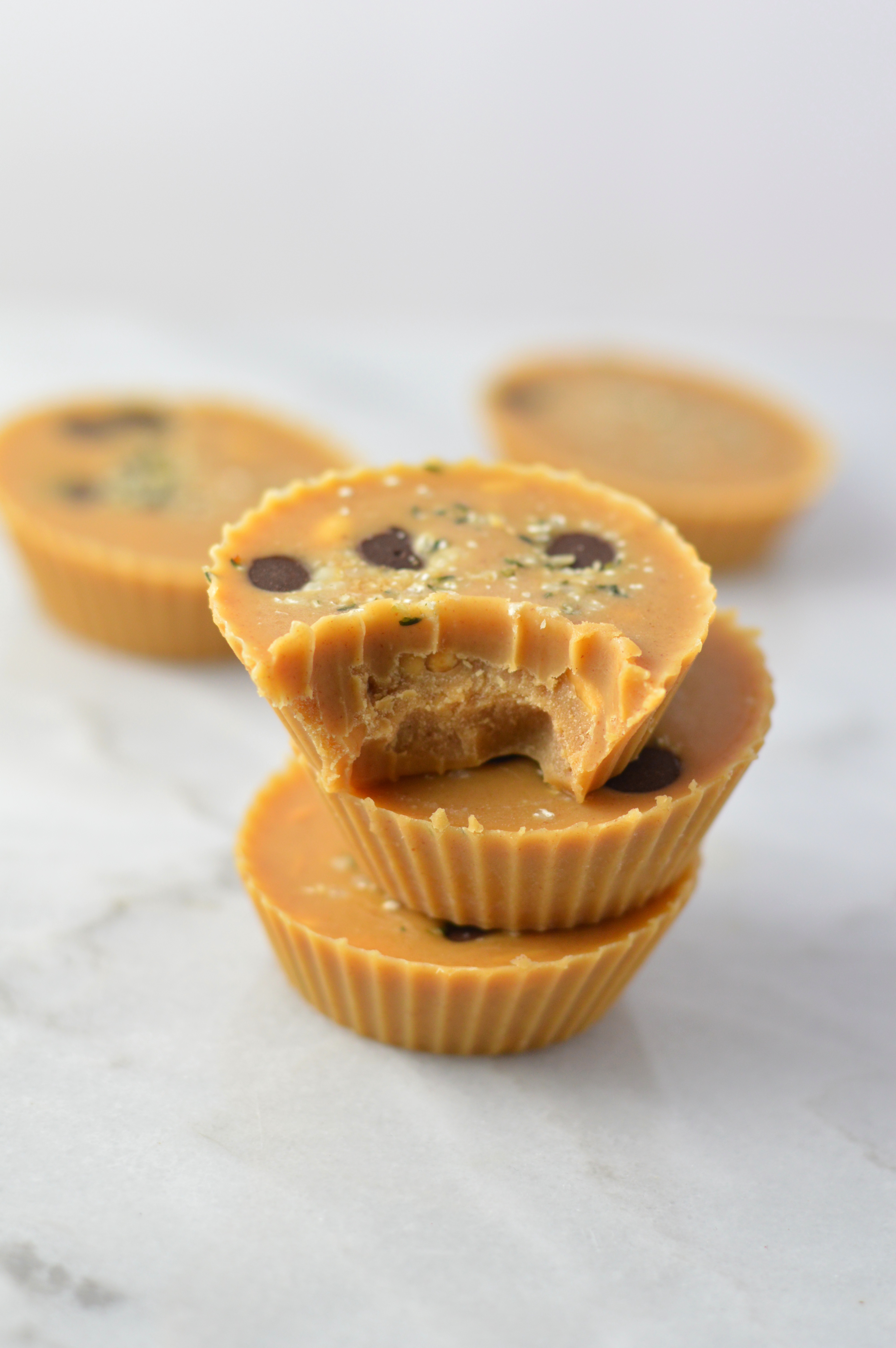 Easy Peanut Butter Chocolate Chip Hemp Heart Cups recipe. Made with only 5 ingredients, this makes a great snack idea to satisfy your sweet tooth.