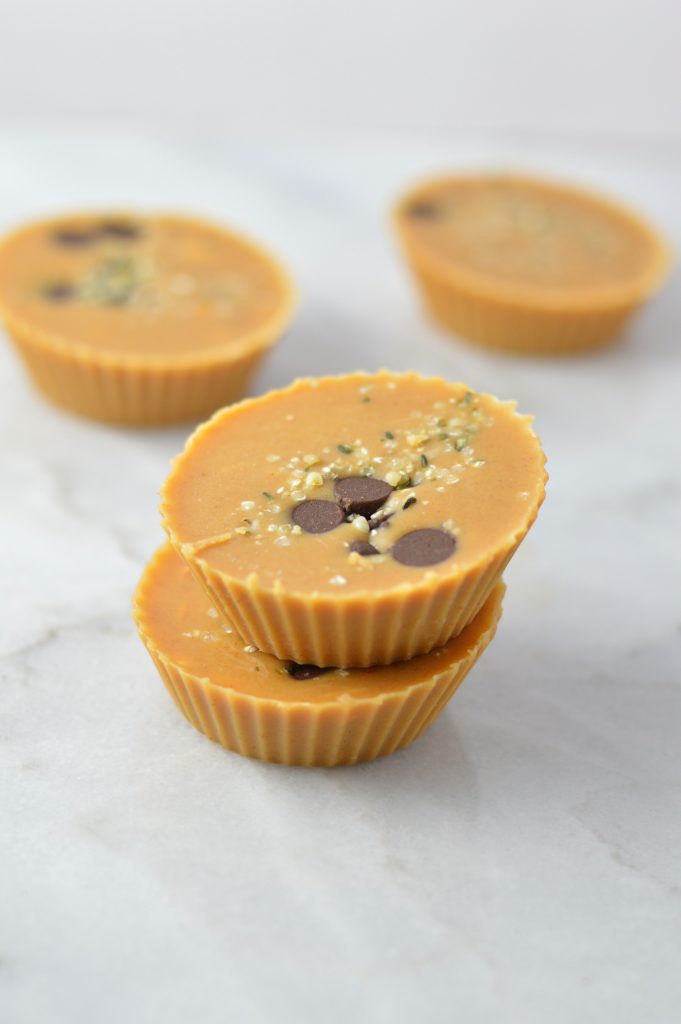 Easy Peanut Butter Chocolate Chip Hemp Heart Cups recipe. Made with only 5 ingredients, this makes a great snack idea to satisfy your sweet tooth.