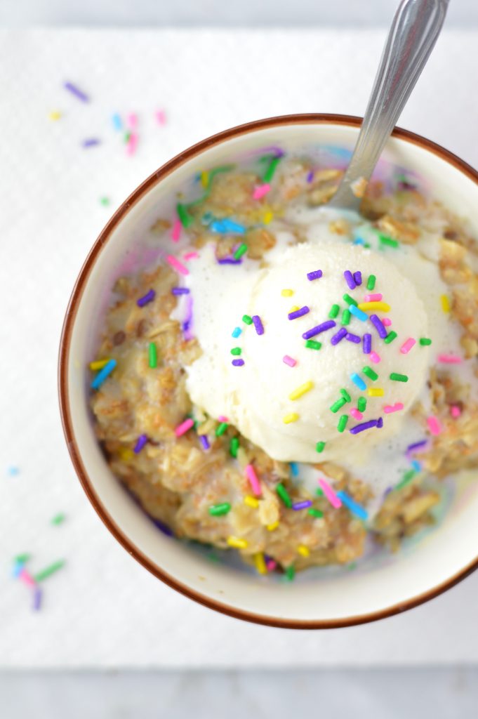 Easy Birthday Cake Oatmeal recipe for a quick and healthy way to celebrate your big day in the morning. Add ice cream if you want to make it extra special!