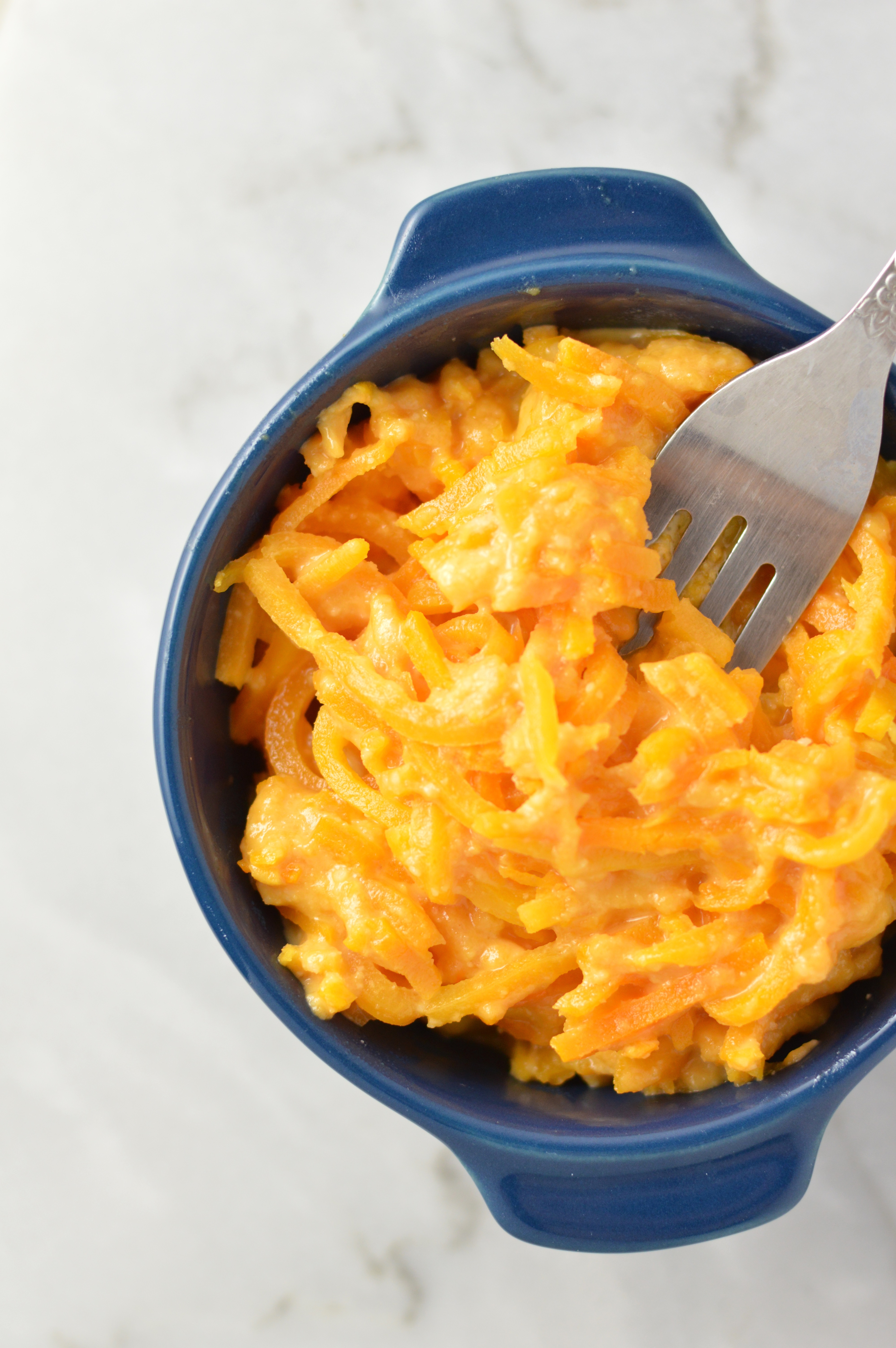 Butternut Squash Macaroni and Cheese recipe made with spiralized butternut squash noodles. This is a gluten free and healthier version of mac and cheese!