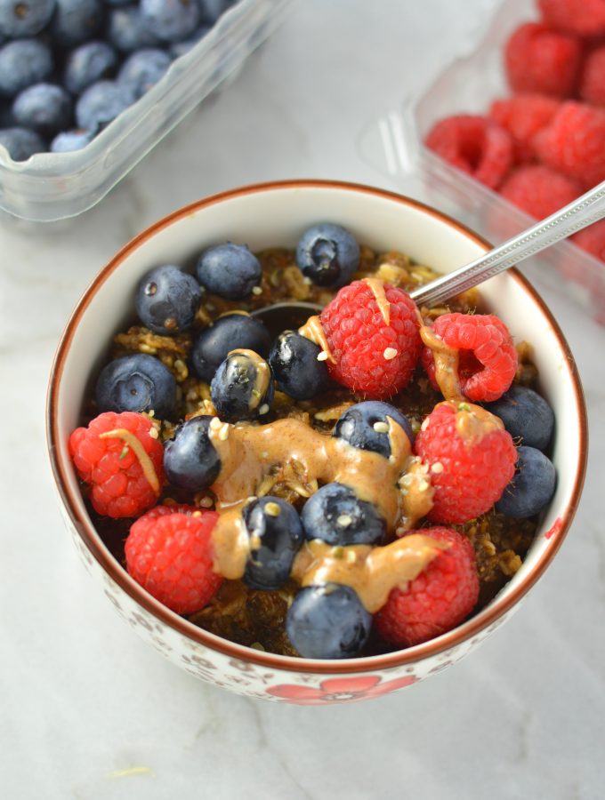 Easy Berry Peanut Butter Coffee Oats recipe. Topped with hemp hearts, this is one of my favourite oatmeals to make for breakfast or brunch.