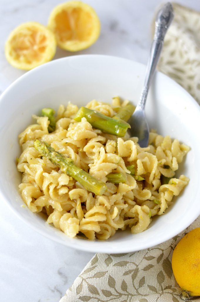 Quick and easy Lemon Asparagus Pasta recipe makes a healthy summer dinner idea. Ready in under 15 minutes, with ingredients you already have at home.