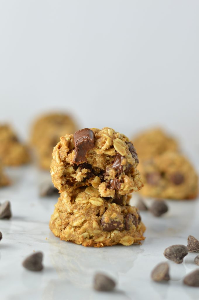 Healthy Oatmeal Chocolate Chunk Cookies recipe. Quick and easy dessert idea made with whole wheat flour. Perfect snack for school or work.