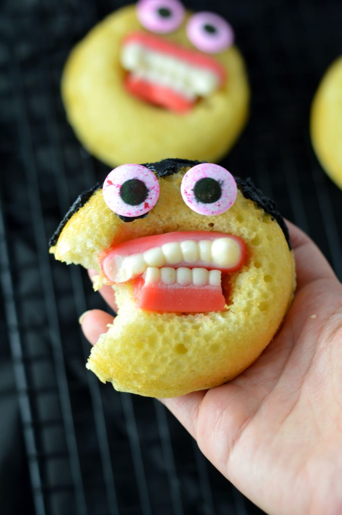 Halloween Baked Vampire Doughnuts recipe. Super quick and easy to make, this is so much fun for kids and adults alike.