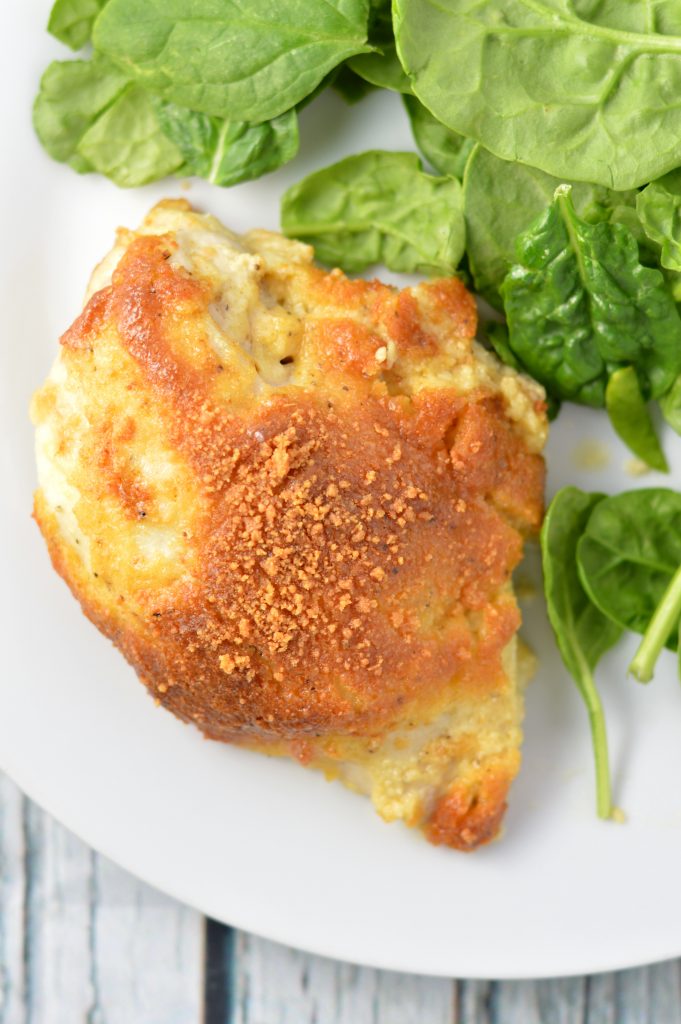 Easy, Baked Parmesan Chicken recipe made with mayonaise. Made with only 6 ingredients, this makes a nice and simple dinner idea.