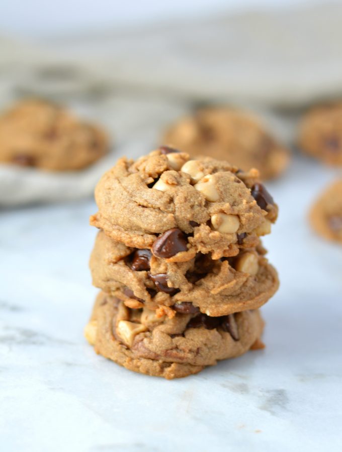 Salted Caramel Nutella Chocolate Chip Cookies recipe. Soft on the inside and super easy to make, these cookies are a great dessert idea.