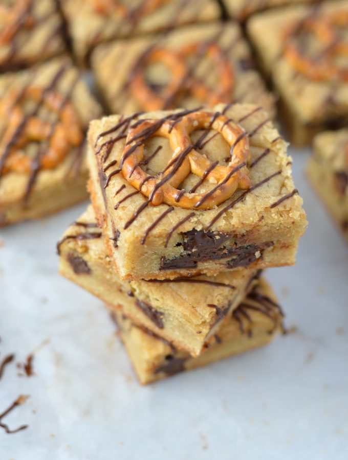 Easy Chocolate and Pretzel Cookie Bars recipe. Nut free, these are perfect to bring to work or school as a snack, or as a dessert with coffee.