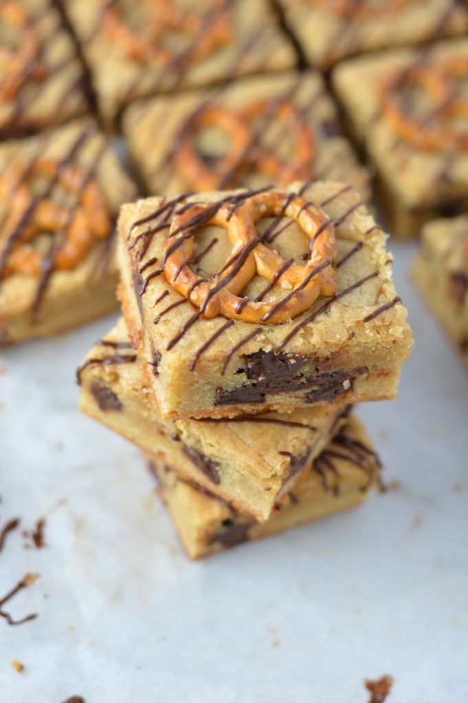 Easy Chocolate and Pretzel Cookie Bars recipe. Nut free, these are perfect to bring to work or school as a snack, or as a dessert with coffee.