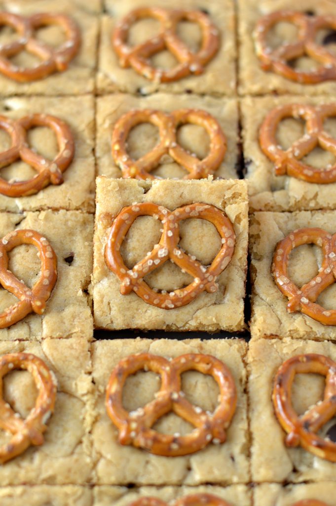 Easy Chocolate and Pretzel Cookie Bars recipe. Nut free, these are perfect to bring to work or school as a snack, or as a dessert with coffee.