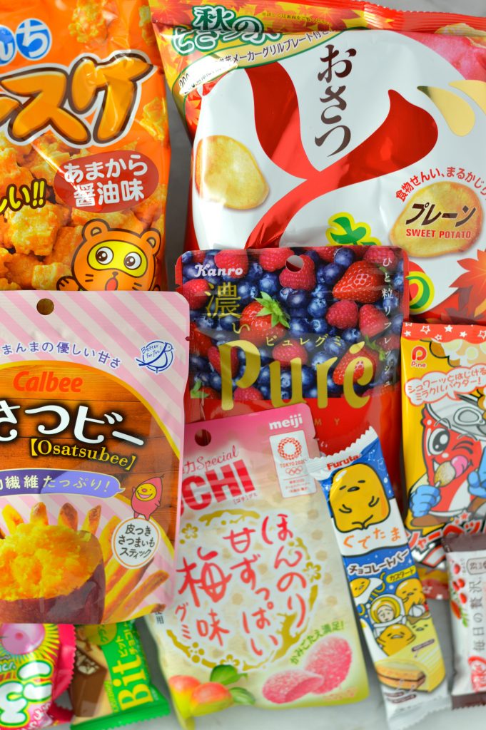 Japan Candy Box Giveaway! Packed with Japanese candies, you don't want to miss it! This giveaway is open internationally.