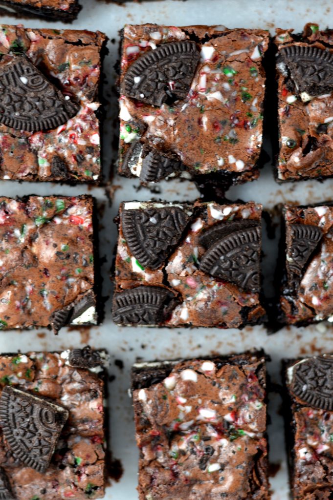 Easy Peppermint Oreo Brownies recipe. This is the perfect dessert idea for your next Christmas or holiday party.