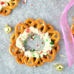 Easy Peppermint Pretzel Christmas Wreaths recipe. Perfect for a quick and simple last minute dessert idea.