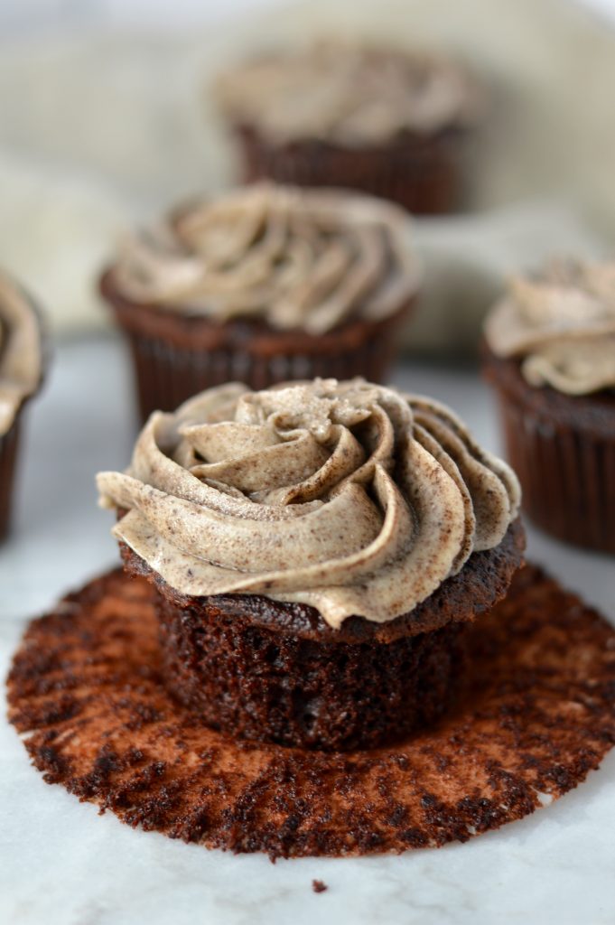 Easy Chocolate Cupcakes with Cookies and Cream Frosting recipe. Super moist cupcakes topped with Oreo Frosting is the perfect dessert for any occasion.