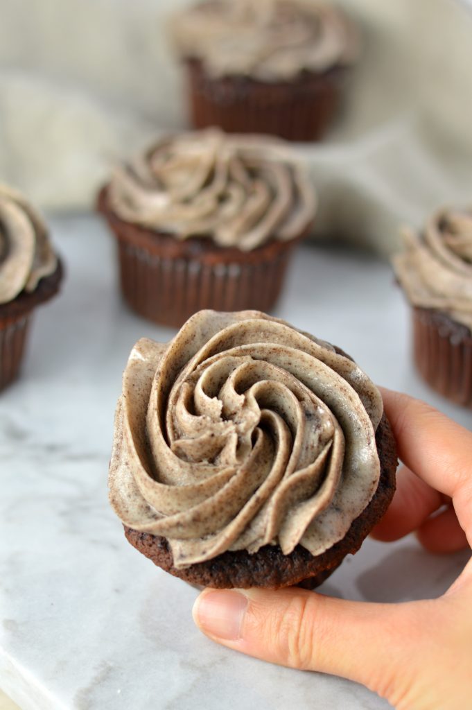 Easy Chocolate Cupcakes with Cookies and Cream Frosting recipe. Super moist cupcakes topped with Oreo Frosting is the perfect dessert for any occasion.