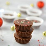 Easy Peppermint Nutella Cups recipe. Made with crushed candy canes and 3 other ingredients, these are the perfect last minute dessert idea.