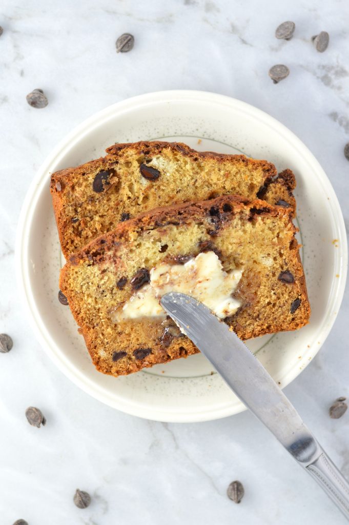 Easy and gooey Nutella Swirl Banana Bread recipe. The chocolate and banana combo is to die for. It makes a great breakfast idea.